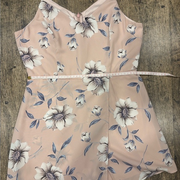 Lulu's Blush Pink Floral Romper. - Picture 8 of 9